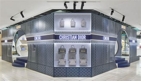 伊勢丹 dior